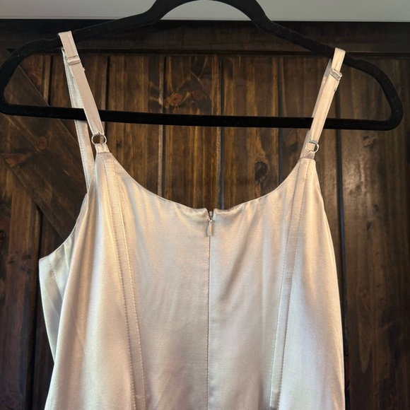 Astr the label silver Satin Dress - Picture 5 of 8